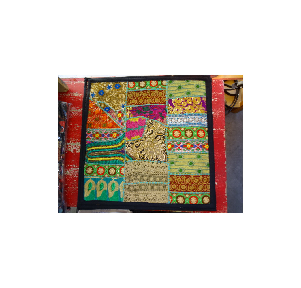 hoes 40x40 cm in oude Gujarat stoffen - 507
