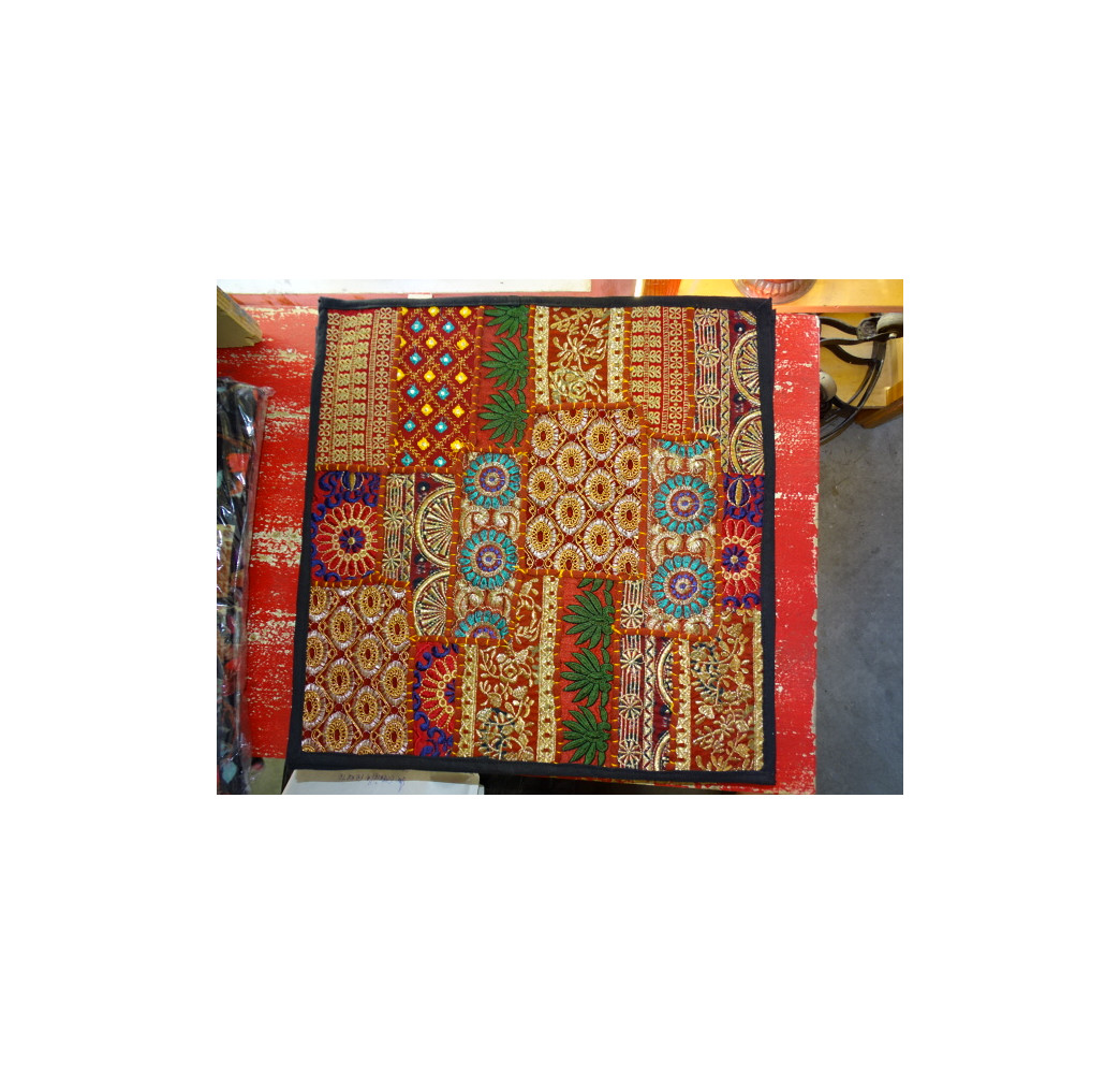 hoes 40x40 cm in oude Gujarat stoffen - 508