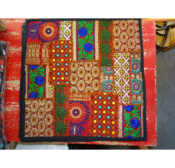 rivestimento 40x40 cm in vecchi tessuti del Gujarat - 511
