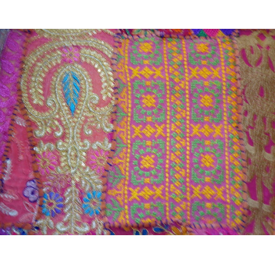 Gujarat cushion cover in 60x60 cm - 530