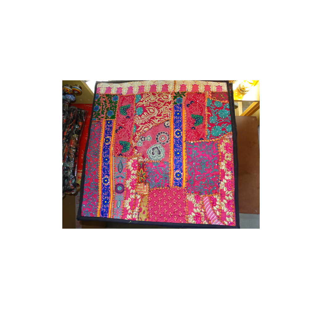 Gujarat cushion cover in 60x60 cm - 542