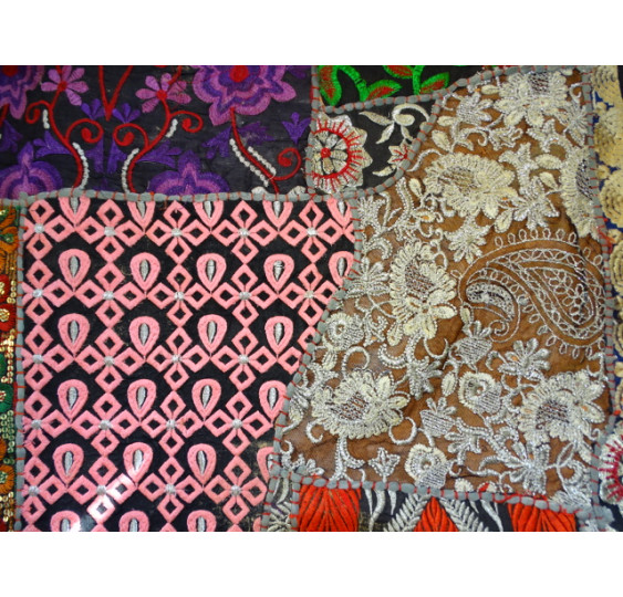 Gujarat cushion cover in 60x60 cm - 552