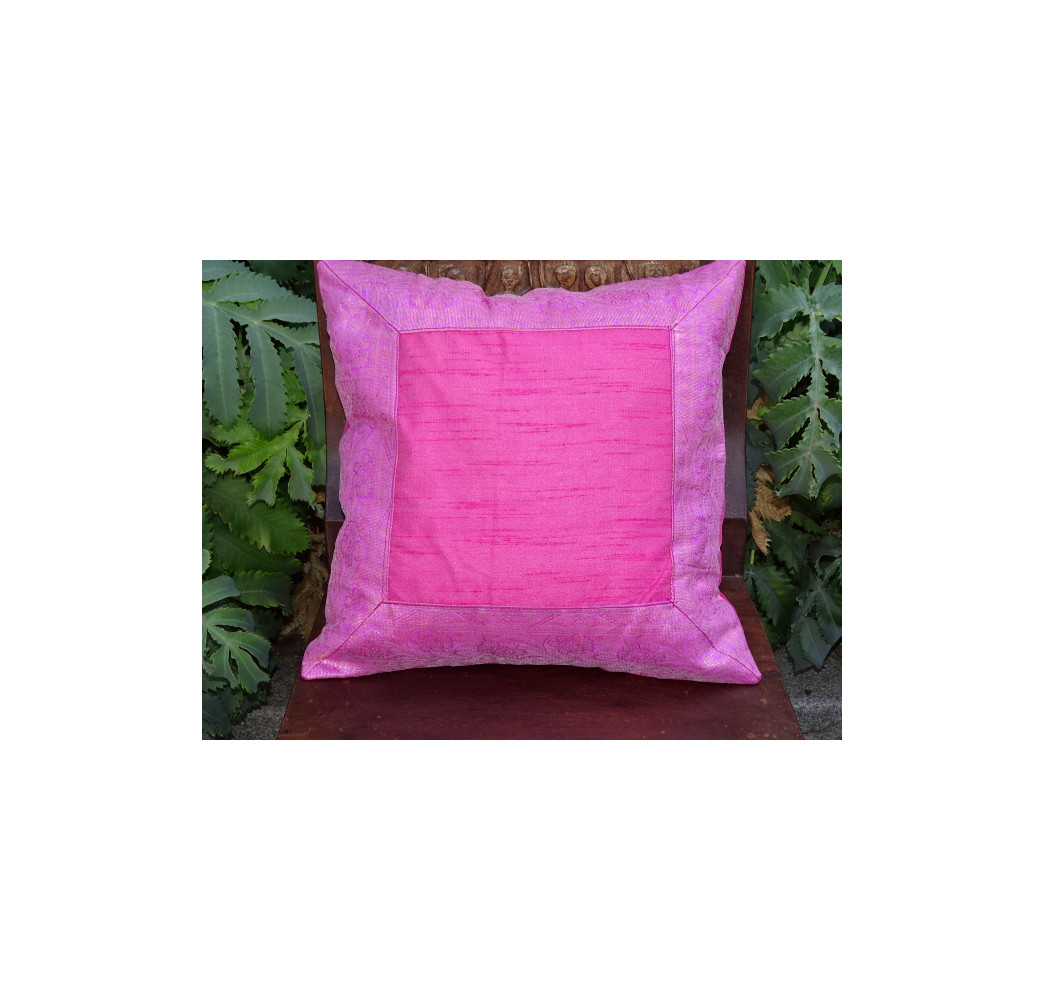 federa cuscino 60x60 rosa confetto con bordo in broccato