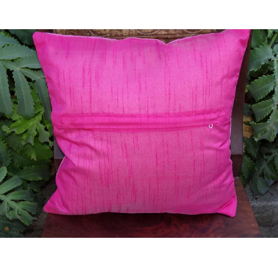 funda de almohada 60x60 rosa caramelo con borde brocado
