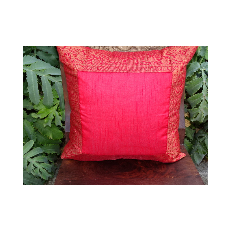 cushion cover 40x40 Red border brocade