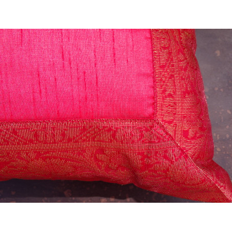 cushion cover 40x40 Red border brocade