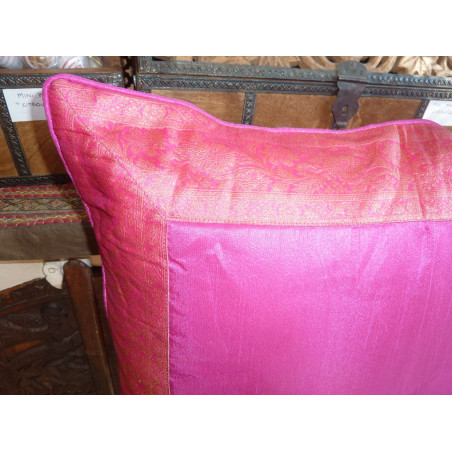 cushion cover 60x60 fushia border brocade