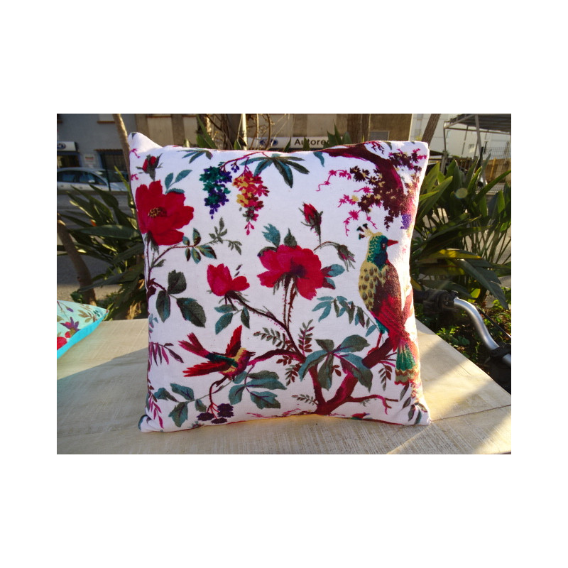 Cushion covers 40x40 cm in white velvet with bird of paradise