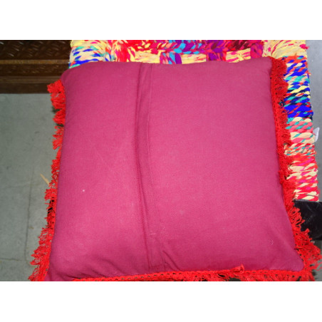 Kissenbezüge 40x40 cm in roter Farbe und roten Fransen