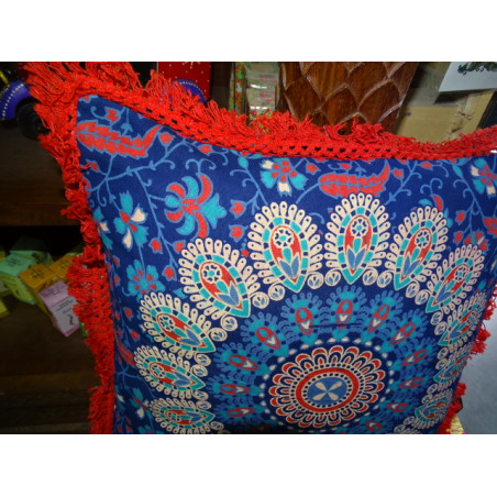 Cushion covers 40x40 cm in blue color and red fringes