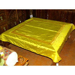 Nappe de table jaune et bord brocart 150x150 cm