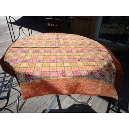 table covers 105x105 cm square orange
