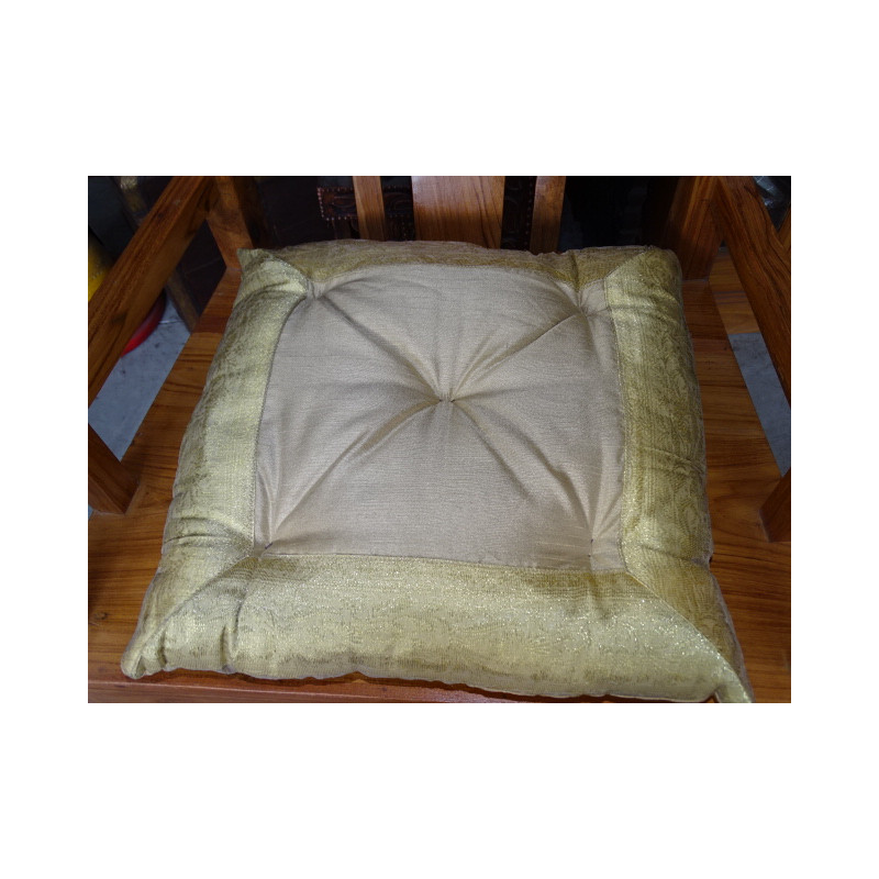 Randkuchen aus cremefarbenem Goldbrokat 38x38 cm