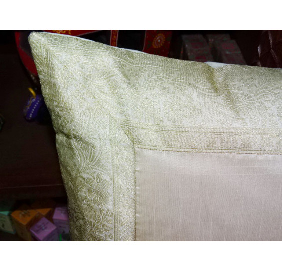 Funda de almohada 60x60 en tafetán verde oscuro y borde brocado