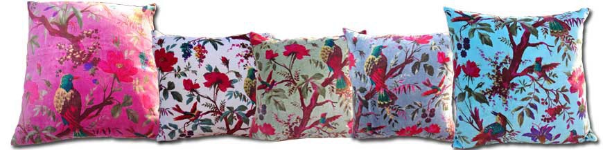 Indian velvet cushions printed in two dimensions: 60x60 cm